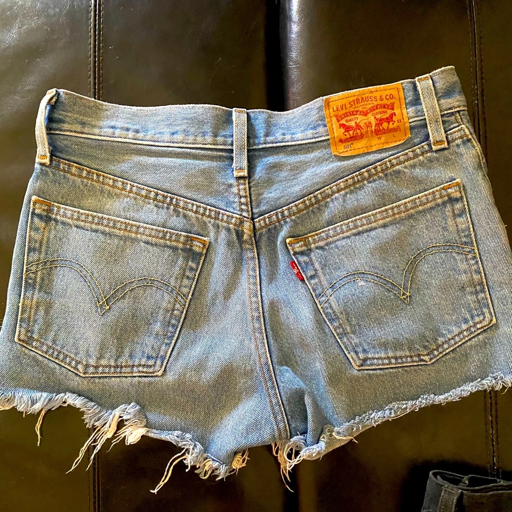 Women’s Levi jean Shorts